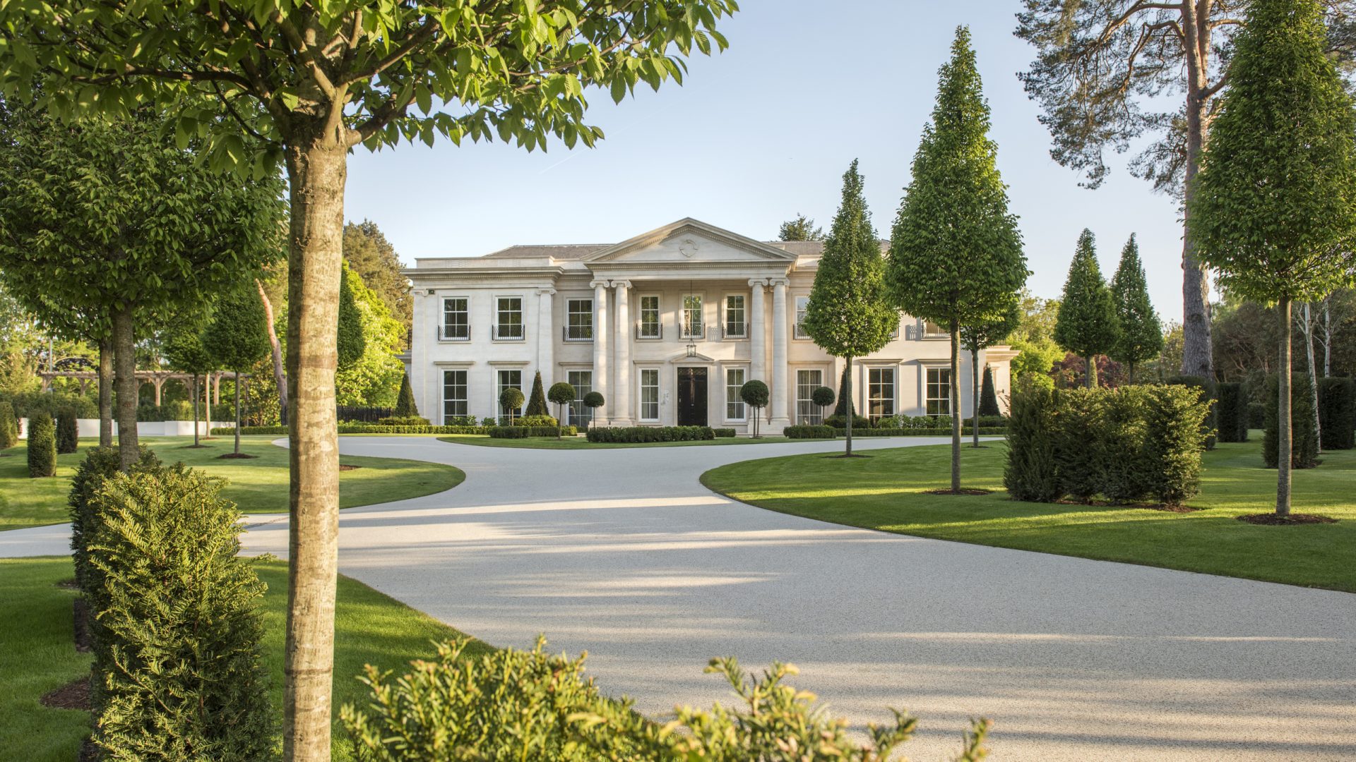 Hurstbourne Elegant Stately Home, Wentworth Consero